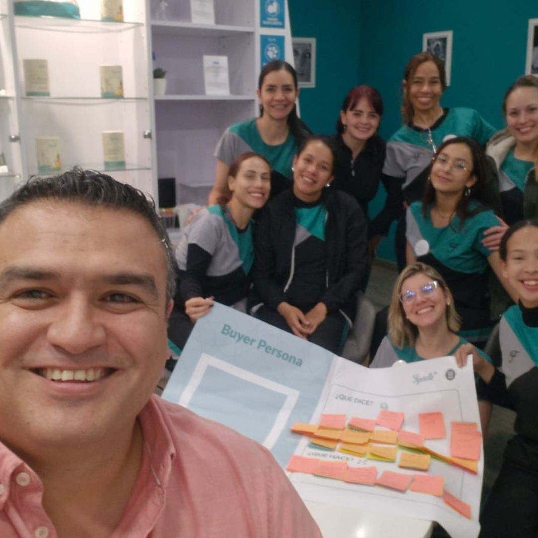 Ejercicio colaborativo durante una experiencia de aprendizaje